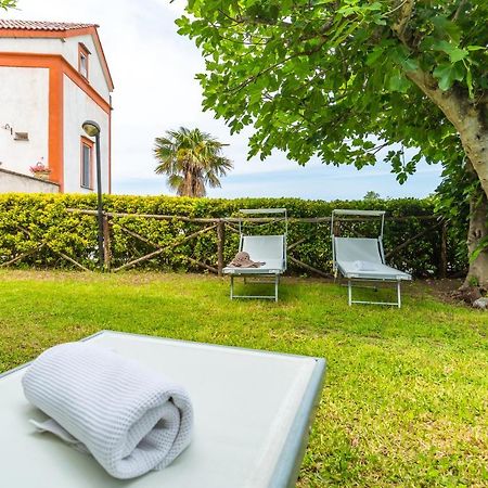 Apartamento La Terrazza Sul Giardino Procida Exterior foto
