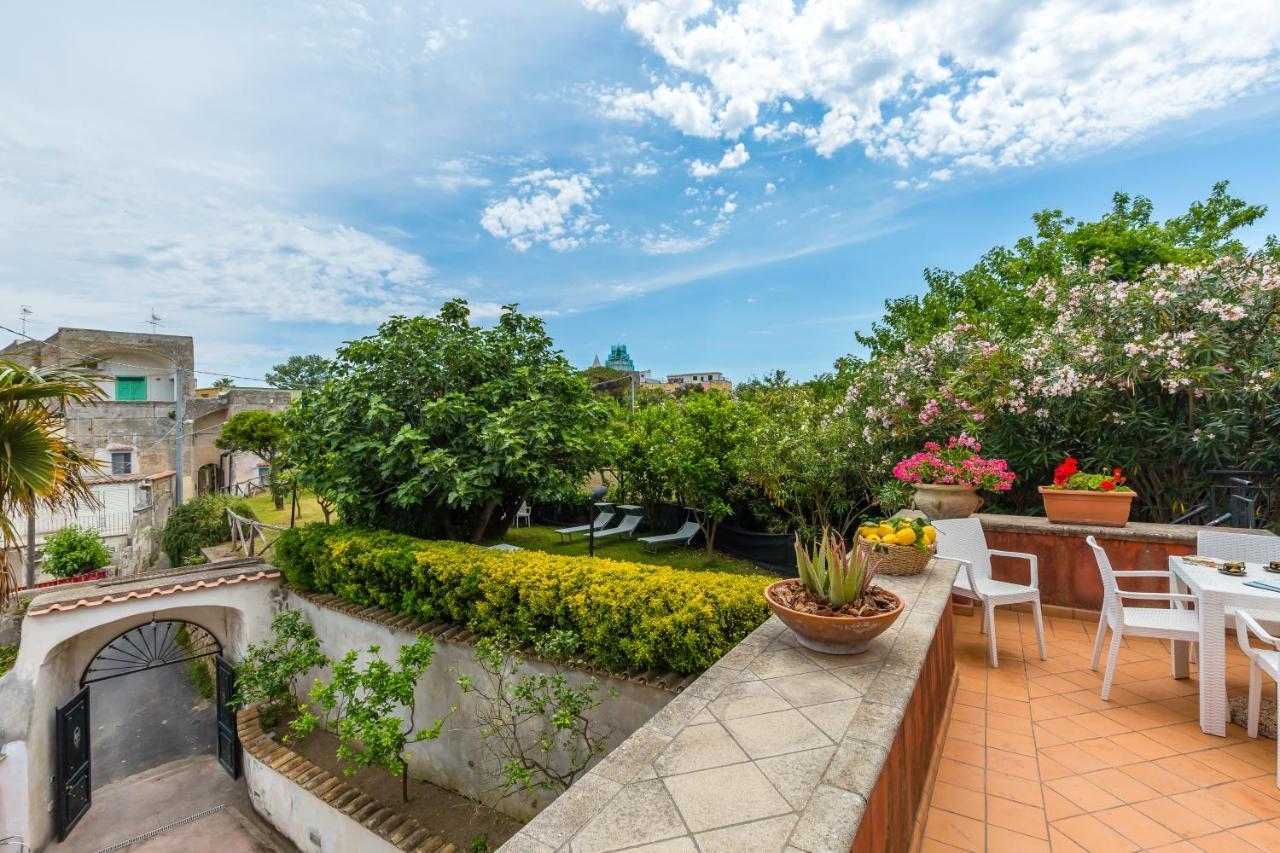 Apartamento La Terrazza Sul Giardino Procida Exterior foto